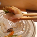 丸萬寿司 - 造り　鮟鱇薄造り　皮と肝､芽葱を巻いて