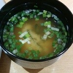 ザ ビーフハウス 牛's - 味噌汁　100円