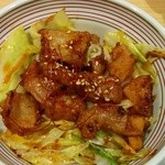 ホルモン丼　650円