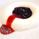 La Brianza - パスタランチ 1100円 のパンナコッタ ベリーソース添え