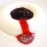 La Brianza - パスタランチ 1100円 のパンナコッタ ベリーソース添え