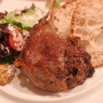 bistro D - 子羊のロースト
      最近はまってます！