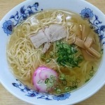 Uta machi - シンプルなトッピングがスープの味わいを邪魔せず損ねない♬鶏ガラ醤油＋化調★透明感ある素晴らしいスープじゃ