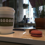 ザ マンダリン オリエンタル グルメショップ - フランボワーズ&フランボワーズぺパン（手前）、ミントチョコレート&トンカビーンズ 2015/10/20