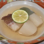 日本料理　宮本 - 真鯛と蕪の炊き合わせ