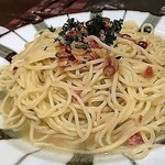 Kamakura Pasuta - この生麺はラーメンかうどんかその中間みたいなめんやったわい！これってパスタなの？パスタって言っていいのん？