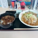 黄金 - 2016年4月　ラーメン、カルビ丼セット（750円）