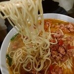 麺が独特。　生まれて初めての台湾ラーメン♬