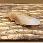 三谷 - 鰈の昆布〆