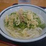 うどん 一福 - ネギや天カスなどをドバっと投入。