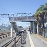 うどん 一福 - さくっと階段を降りて駅舎方面へと進みます。