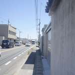 うどん 一福 - うどん一福へと向かう道は中々交通量が多く感じられるものの