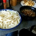 あづまや - 肉汁うどん 500円    スパイシーで美味い