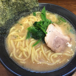 横浜家系ラーメン 鶯家 - 
