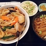 紹仙房 - ランチ：中華丼＋小ラーメン（600円）