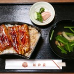 江戸正 - うな丼（並）3030円　肝吸い（360円）