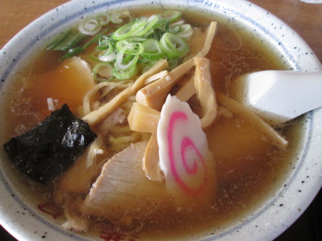 満月食堂 - 赤湯（そば）の写真