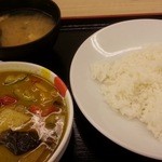 松屋 - チキンと茄子のグリーンカレー！2016.5