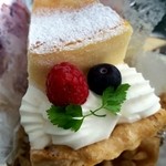 Lisas Cake Market - ベリーチーズパイ 450円　