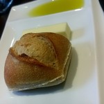 レストラン ラ・フロレゾン・ドゥ・タケウチ - パンとバター