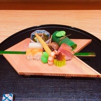 高松 - ④八寸（鯛の煮凝り・もずく・グリンピースのカステラ・バイ貝・鯛の笹寿司）
