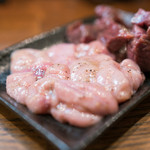 オカン焼肉 紅ちゃん - 2016.5 上シビレ（680円）