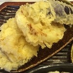 うどん 丸香 - 野菜天盛（茄子、玉葱、薩摩芋）