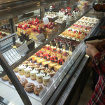 シャンドワゾー - 店内のガトー