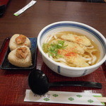 博多うどん はち屋 - 