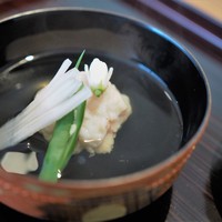 下鴨茶寮 東のはなれ - お椀　海老真丈
                