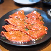 焼肉 大貫 - カメノコ（右）とトウガラシ
                