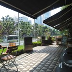 ル・パン・コティディアン 芝公園店 - テラス席
                                2016.06