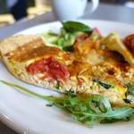 FRANZE & EVANS LONDON - サーモン＆セミドライトマトのキッシュ