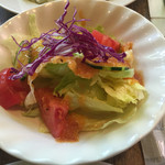 さふらん - 2016年5月。セットのサラダ。手作りドレッシングが好きです。