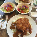 さふらん - 2016年5月。ハンバーグフライセット950円とポークカレーセット920円。