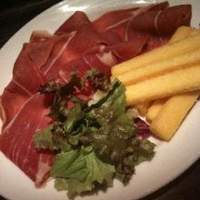 grigio la tavola - 