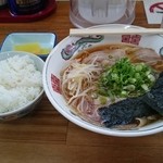紫川ラーメン - 濃い目とライス