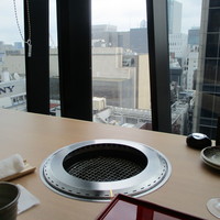 尾崎牛焼肉 銀座 ひむか - 眺めはこんな感じ。。