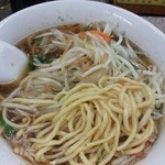 中華麺店 喜楽 - 麺アップ
