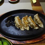 TAMAYA - 鉄板餃子 105,000ドン