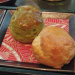 ザ・カフェ by アマン - プレーンと抹茶のスコーン