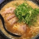 餃子らーめん一丸 - 特製ラーメン