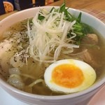 黄金牛骨柳麺～HIKARI