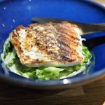 レストラン ママ - 真鯛のブレゼと皮目のポワレ　アサリとクリームのソース