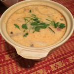 ヤム．タイ - トムガーカイ