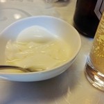 川菜館 - 杏仁豆腐だとラッキー☆