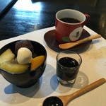 和食 了寛 - 自家製あんみつと珈琲。