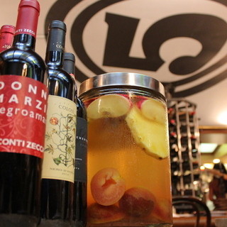 In addition to affordable wine, we also have a wide selection of drinks such as cocktails and sangria.