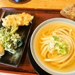 本格手打 いわしや - ひやかけ、天ぷら、炊き込みおにぎり