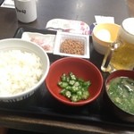 なか卯 - 朝まぜごはん納豆定食　330円＋大盛30円＝360円、スーパードライ生　140円